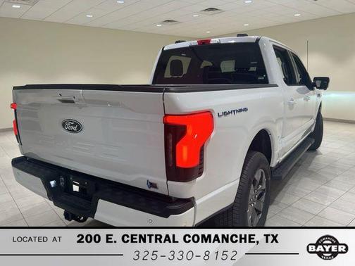 2025 Ford F-150 Lightning Flash