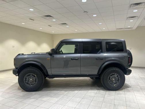 Carbonized Gray Metallic 2025 Ford Bronco Badlands