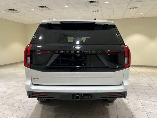 Star White 2026 Ford Expedition Tremor