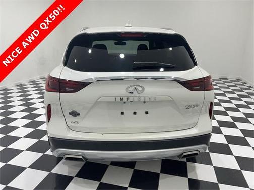 2022 INFINITI QX50 Luxe