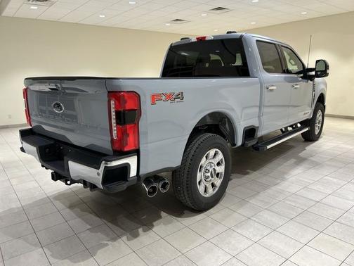 Glacier Gray Metallic Tri-Coat 2026 Ford F-250 Lariat