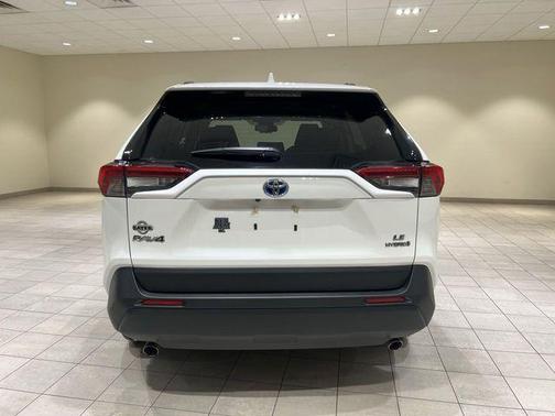 2022 Toyota RAV4 Hybrid LE