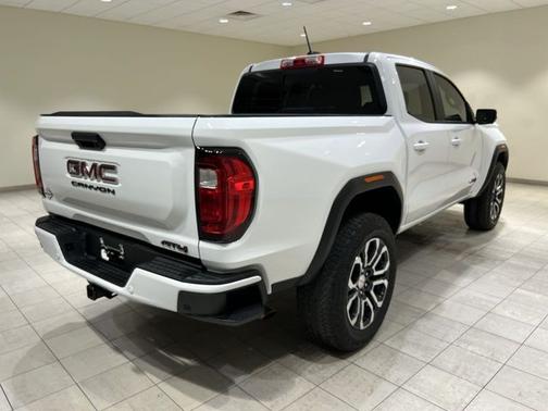 Summit White 2024 GMC Canyon AT4