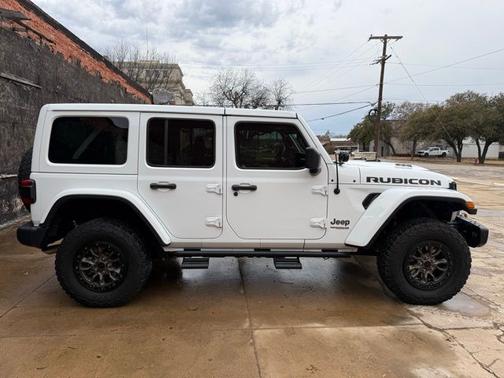 Bright White Clearcoat 2021 Jeep Wrangler Unlimited Rubicon 392