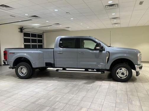 Glacier Gray Metallic 2026 Ford F-350
