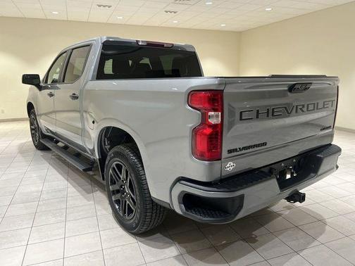 Sterling Gray Metallic 2024 Chevrolet Silverado 1500 Custom