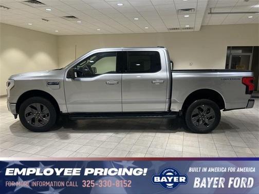 2025 Ford F-150 Lightning Flash