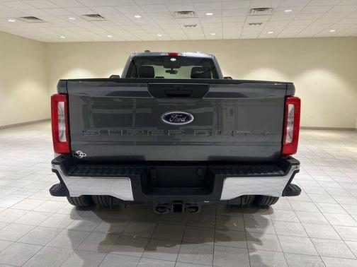 Carbonized Gray Metallic 2026 Ford F-350