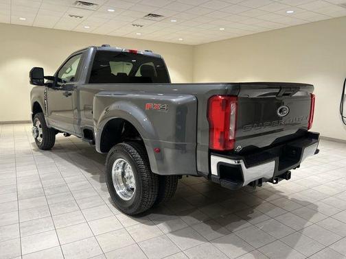 Carbonized Gray Metallic 2026 Ford F-350