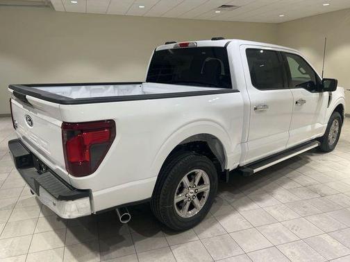 Oxford White 2025 Ford F-150 XLT