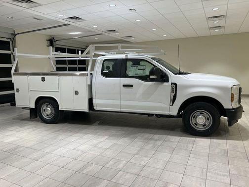 Oxford White 2026 Ford F-250 XL