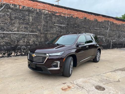 Black Cherry Metallic 2023 Chevrolet Traverse Premier