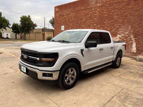 Oxford White 2025 Ford F-150 XLT