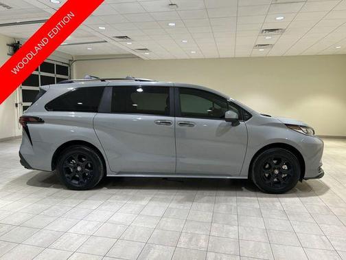 2025 Toyota Sienna Woodland Edition