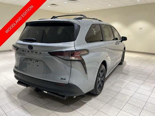 2025 Toyota Sienna Woodland Edition