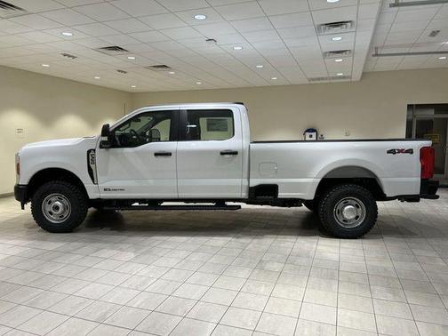 Oxford White 2026 Ford F-350 XL