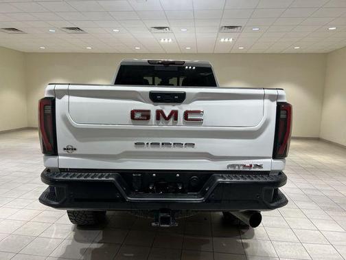 Summit White 2024 GMC Sierra 2500 AT4X