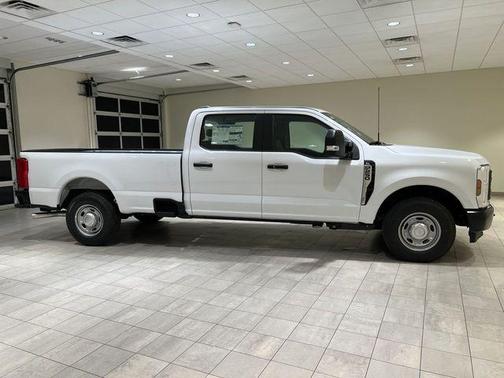 Oxford White 2026 Ford F-250 XL