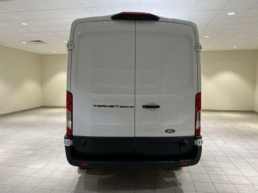 2026 Ford Transit-350 148 WB Medium Roof Cargo
