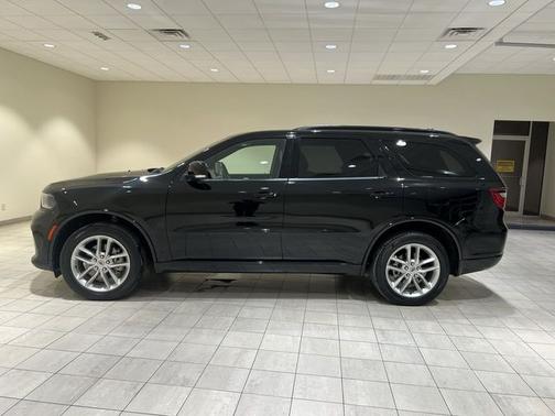 DB Black Crystal Clearcoat 2023 Dodge Durango GT