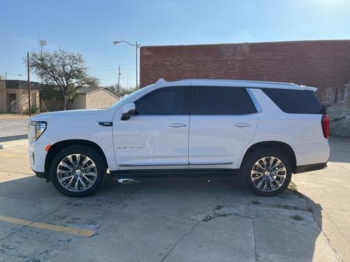 Summit White 2022 GMC Yukon Denali