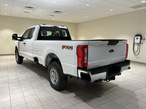 Oxford White 2026 Ford F-250 XL