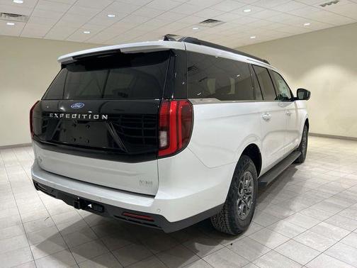 Oxford White 2025 Ford Expedition Max XL