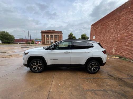 Bright White Clearcoat 2025 Jeep Compass Limited
