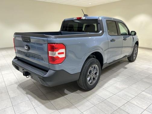 Azure Gray Metallic Tri-Coat 2026 Ford Maverick XLT