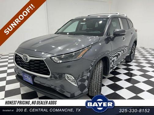 Magnetic Gray Metallic 2022 Toyota Highlander XLE