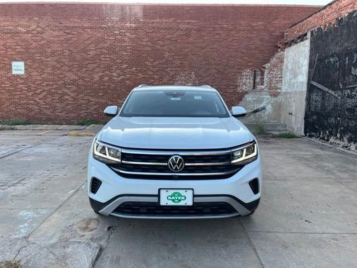 White 2021 Volkswagen Atlas Cross Sport 3.6L V6 SEL Premium