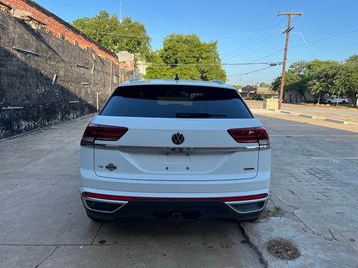 White 2021 Volkswagen Atlas Cross Sport 3.6L V6 SEL Premium