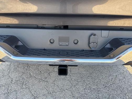 Granite Crystal Metallic Clearcoat 2026 RAM 1500 Big Horn/Lone Star