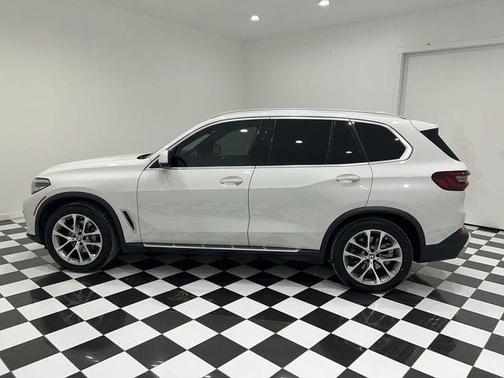 Alpine White 2021 BMW X5 xDrive40i