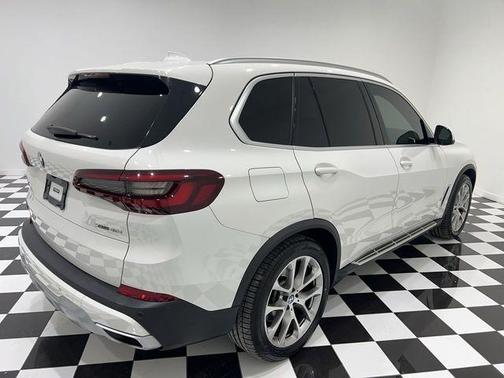 Alpine White 2021 BMW X5 xDrive40i