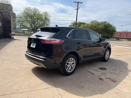 Black Metallic 2022 Ford Edge SEL