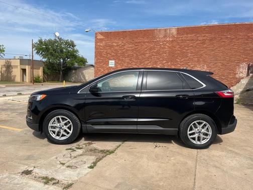 Black Metallic 2022 Ford Edge SEL