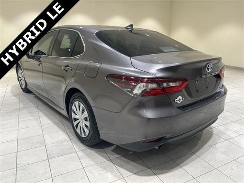 2022 Toyota Camry Hybrid LE