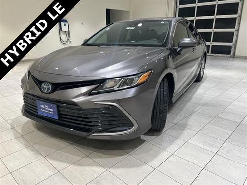 2022 Toyota Camry Hybrid LE