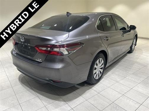 2022 Toyota Camry Hybrid LE