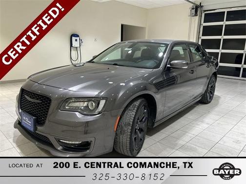 2022 Chrysler 300 Touring L