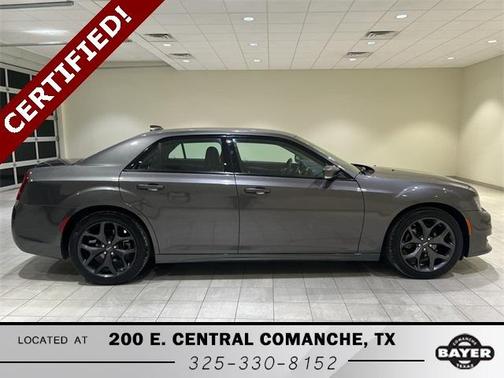 2022 Chrysler 300 Touring L