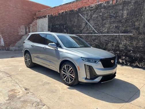 Argent Silver Metallic 2023 Cadillac XT6 Sport