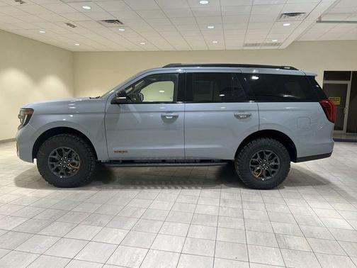 Glacier Gray Metallic 2026 Ford Expedition Tremor