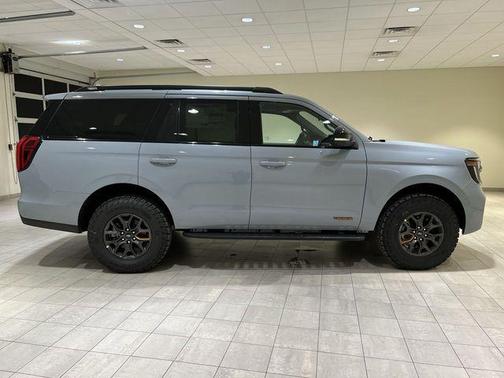 Glacier Gray Metallic 2026 Ford Expedition Tremor