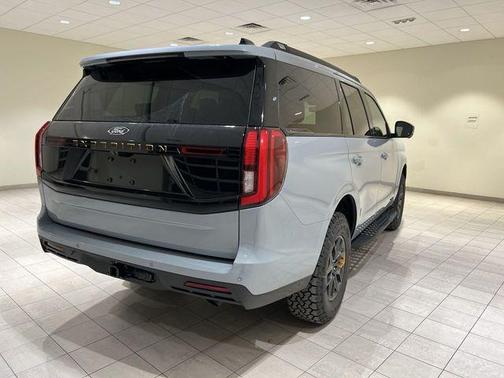 Glacier Gray Metallic 2026 Ford Expedition Tremor