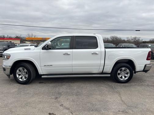Bright White Clearcoat 2022 RAM 1500 Laramie