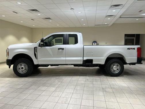 Oxford White 2026 Ford F-250 XL