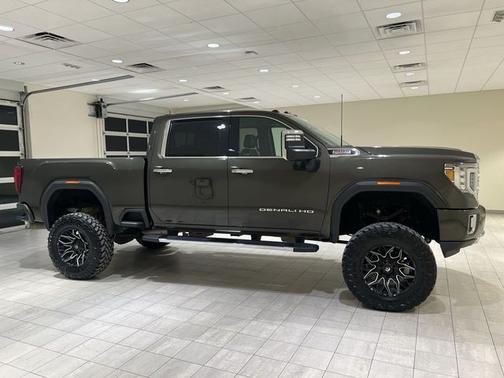 Forest Metallic 2023 GMC Sierra 2500 Denali