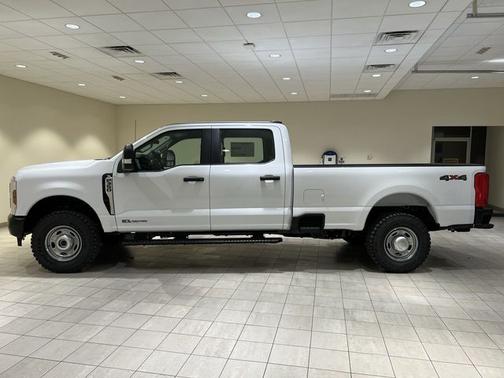 Oxford White 2026 Ford F-350 XL